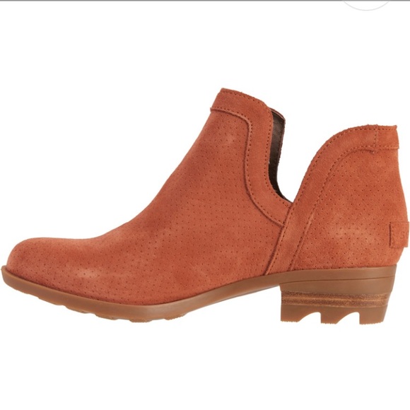 NIB Sorel Lolla Cut Out Booties Suede -Waterproof - Picture 5 of 11
